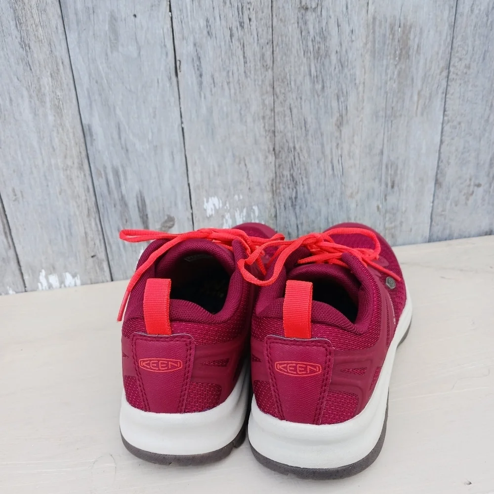 KEEN Terradora II Vent Running Hiking Shoes‎ Womens size 6 Rhubarb Red Sneakers